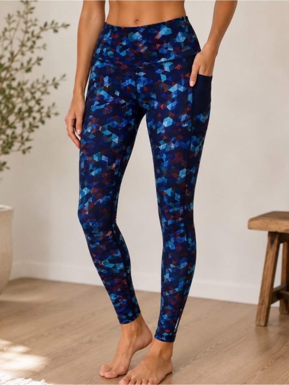 Athleta Colorful Geometric Printed Leggings Size M Pockets 26.5” Inseam